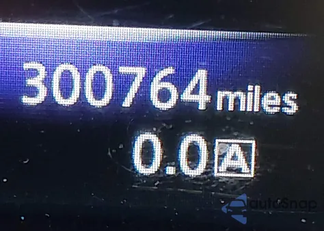 2015 Infiniti Q50 Premium/Sport z USA, uszkodzony, nr VIN JN1BV7ARXFM399424